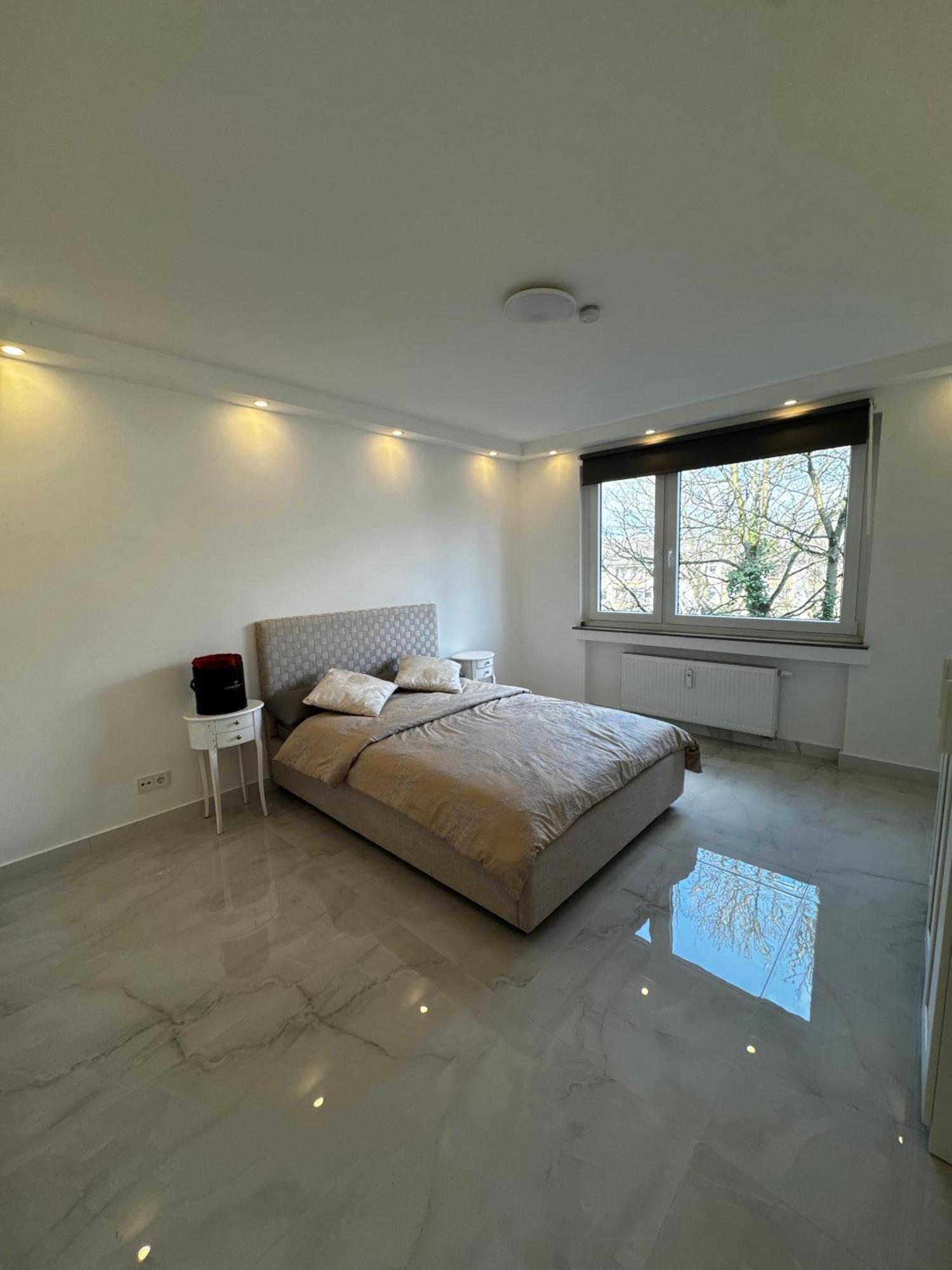 Appartement Luxus In Rheinblick Düsseldorf